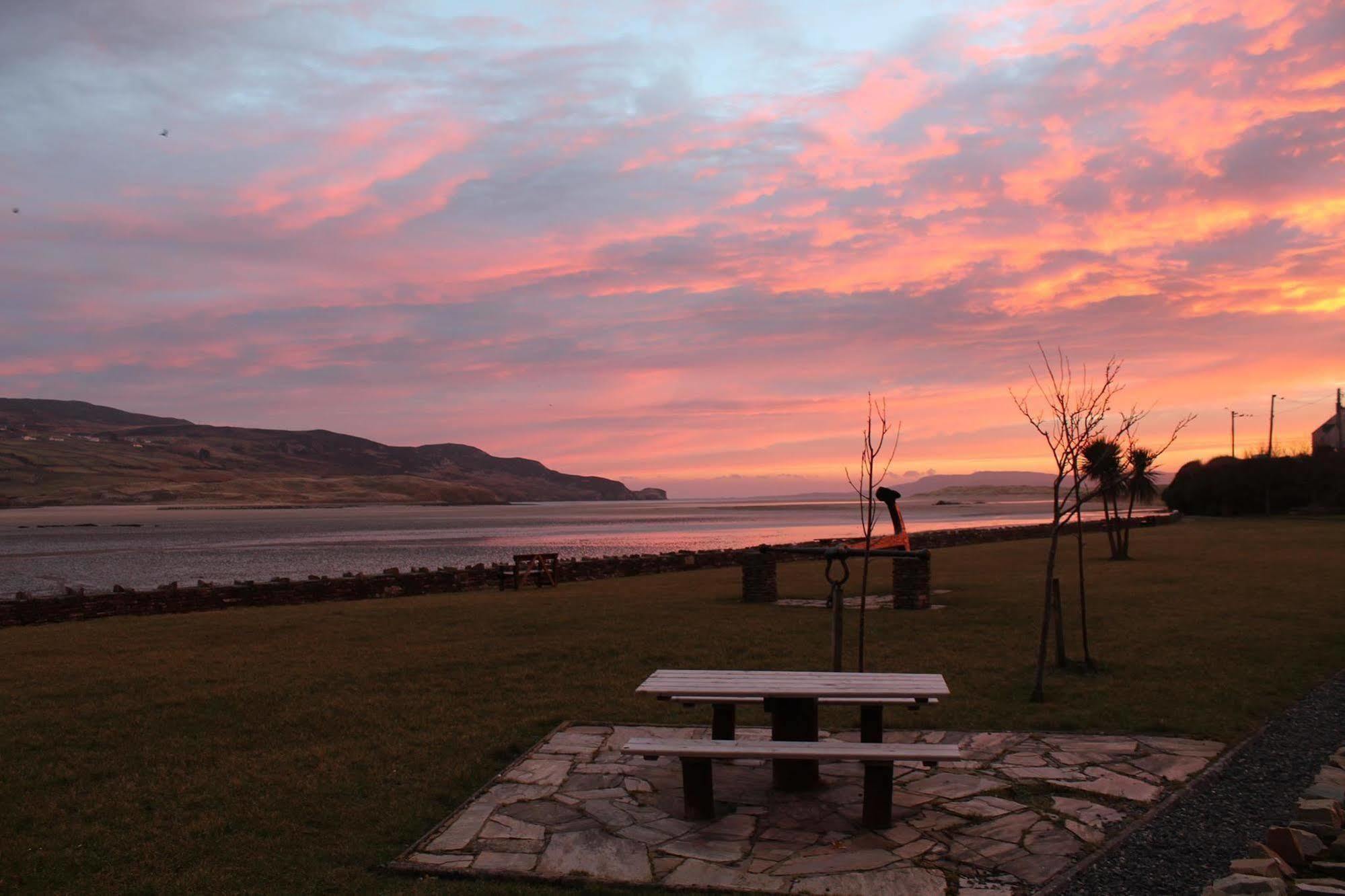 Arnolds Hotel Dunfanaghy Eksteriør billede